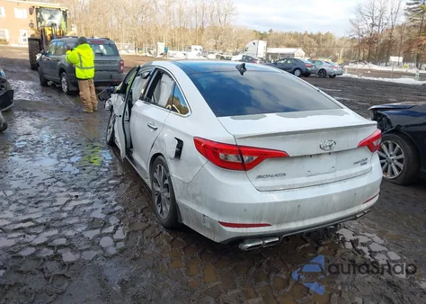 2015 Hyundai Sonata Limited 2.0T z USA, uszkodzony, nr VIN 5NPE34AB0FH131641